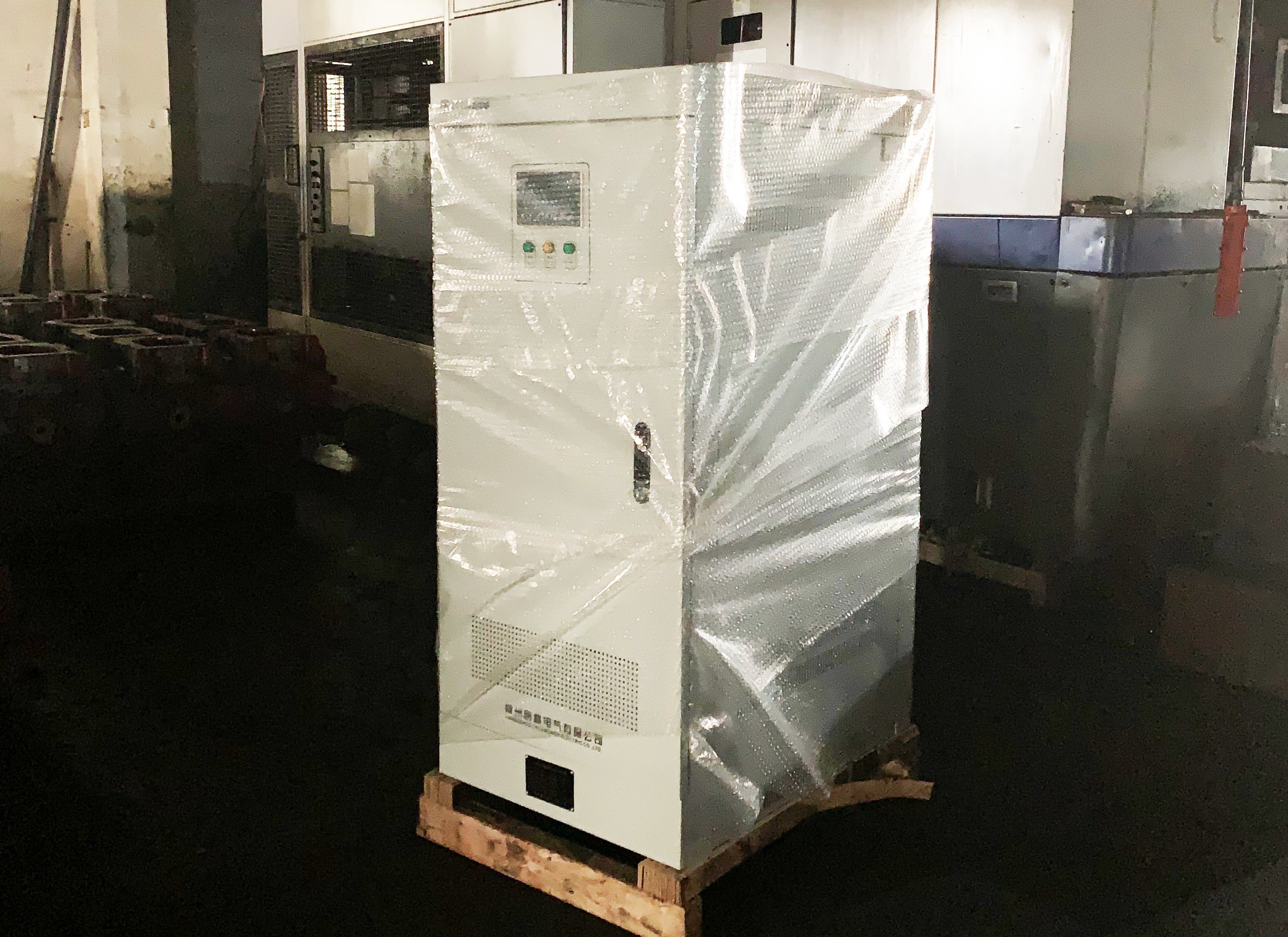 龍門(mén)加工中心專用穩(wěn)壓器